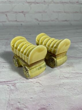 Vintage Arrow Covered Wagon Hand Painted Ceramic Salt and Pepper Shaker Pair